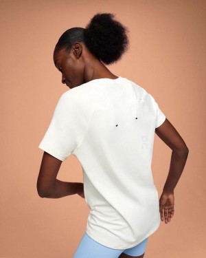 Camiseta On Cloud Focus-T Mujer Blancas | EC_ON8074