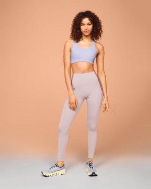 Top Deportivo On Cloud Active Mujer Azur | EC_ON8697