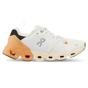Zapatillas Running On Cloud Cloudflyer 4 Mujer Blancas Doradas | EC_ON8593